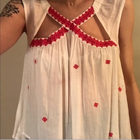 White Embroidered Boho Peasant Top - Picture 3 of 4